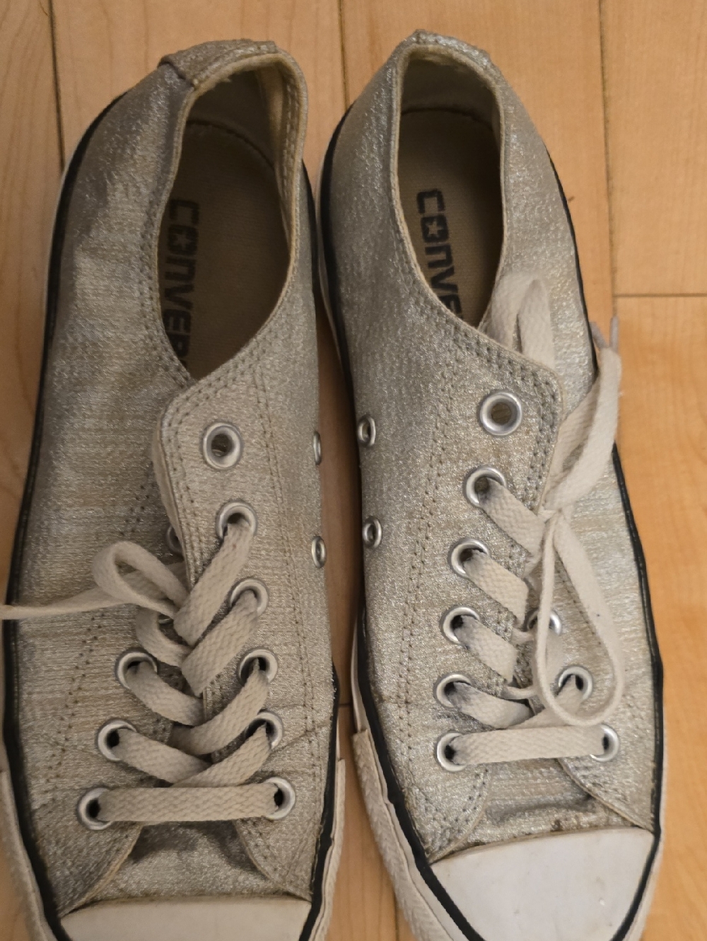 7W (5M) Converse Metallic Silver Low Top Sneakers